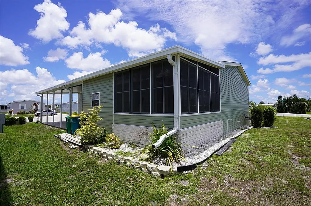 3 bed, 2.0 bath, 1404 sqft, $1,900 — Photo 4
