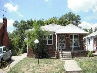 9911 Whitcomb St photo 1