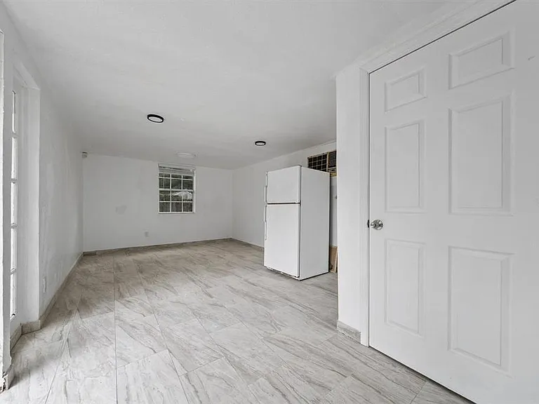 6531 Hill Top Rd — Photo 18