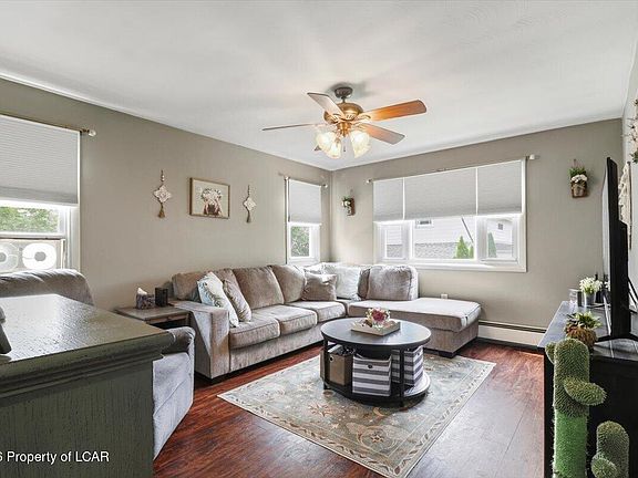 5th image of 229 Boland Ave