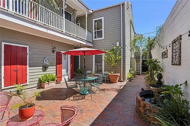 822 Touro St #1 — Photo 14