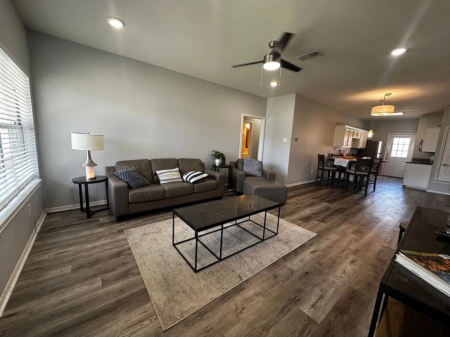 4 bed, 1764 sqft, $475 — Photo 2
