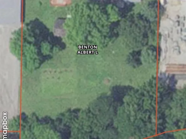 951 State Route 106, Winchester, IL 62694