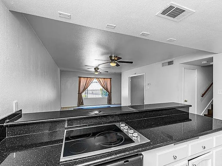 31850 Railroad Canyon Rd — Photo 9