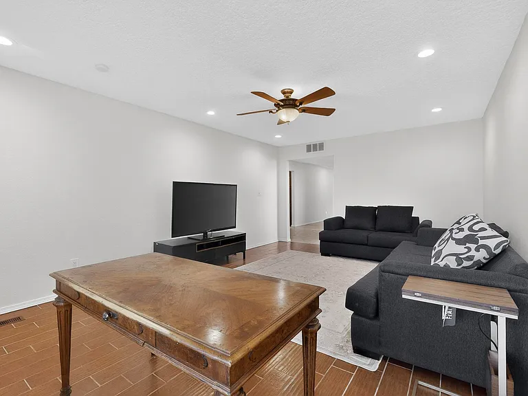 9735 Village Green Dr NE — Photo 6