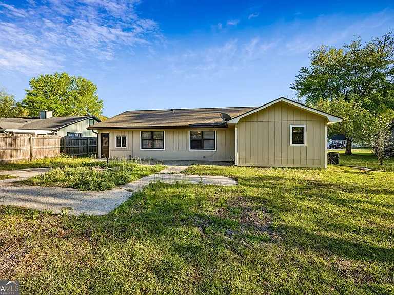 132 Woodvalley Dr — Photo 47