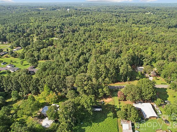 5th image of 10505 Earnhardt Lake Rd
