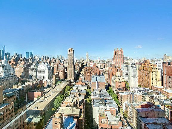3rd image of 300 E 77th St APT 25A