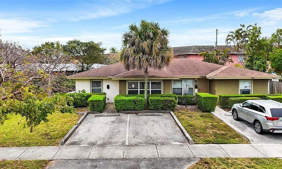 1st image of 330 SW Avondale Drive