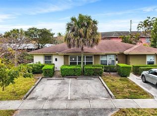 330 SW Avondale Dr, Pompano Beach, FL 33060