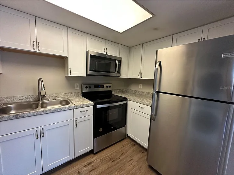6060 Village Cir — Photo 7