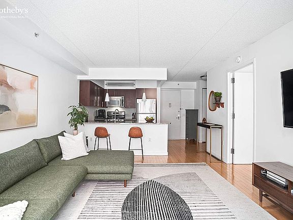 3rd image of 555 W 23rd St APT S4q