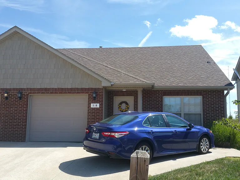 704 Glenstone Dr — Photo 2