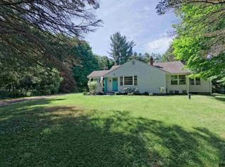 2 Inglewood Rd, East Greenbush, NY 12061