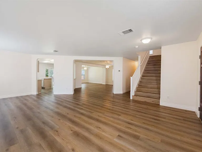 2620 Stapleford Dr — Photo 16