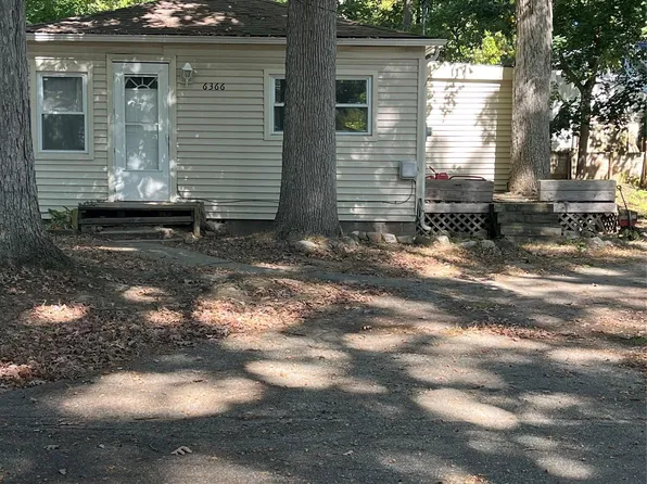 6366 Dellwood Dr, Waterford, MI 48329