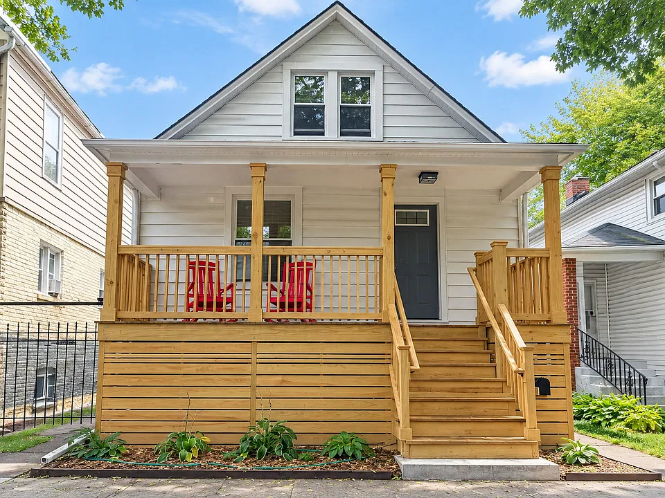 1041 Dewey Ave