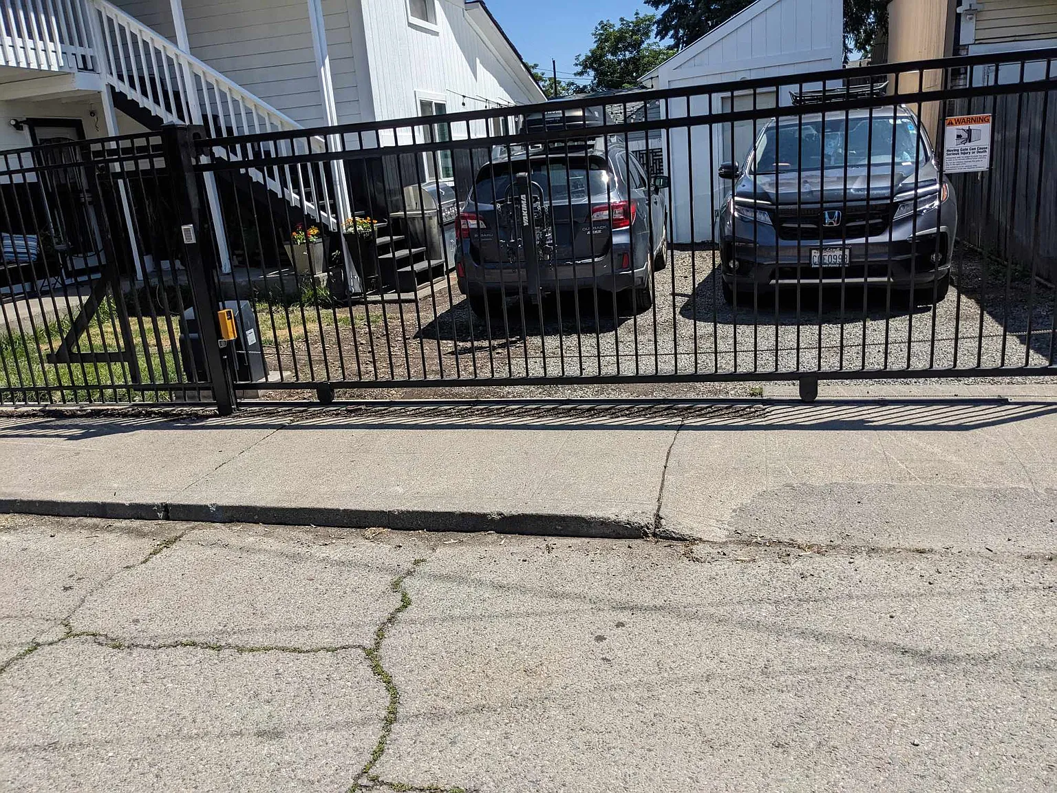912 N Chestnut St — Photo 4