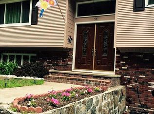 55 Winsor Ave, Johnston, RI 02919