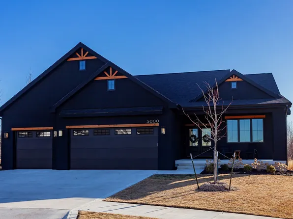 5000 148th Cir, Urbandale, IA 50323