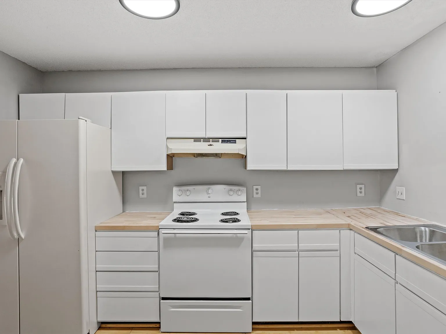 2 bed, 2.5 bath, 1147 sqft, $1,800 — Photo 3