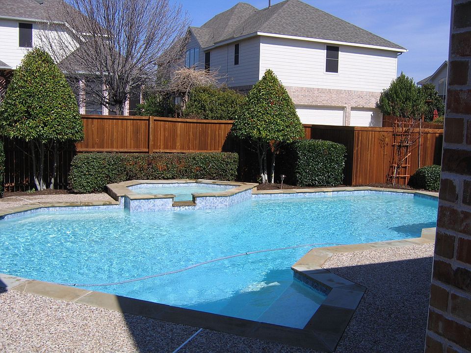 Pool & Spa