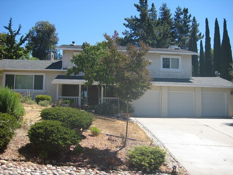 1st image of 15885 Jackson Oaks Dr