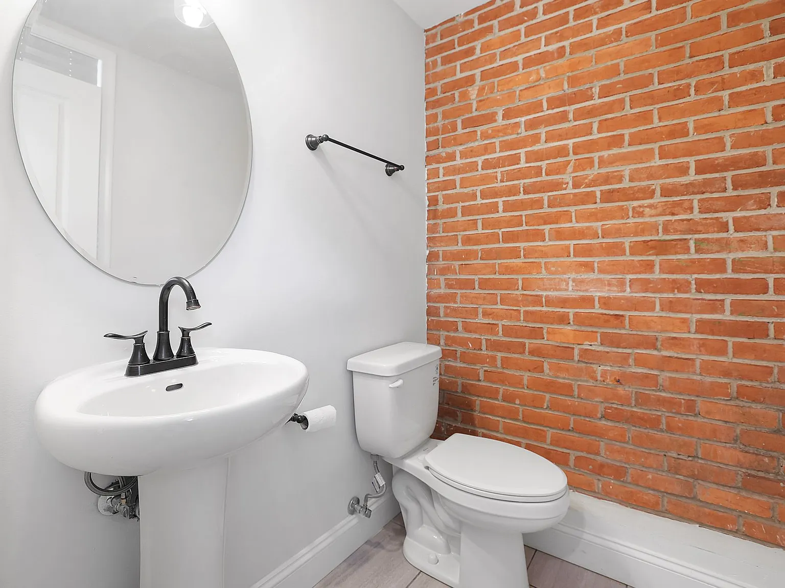 4 bed, 1765 sqft, $2,900 — Photo 4
