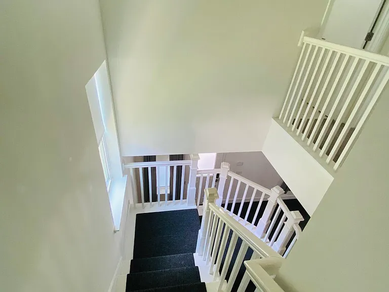 1139 N Market St — Photo 18
