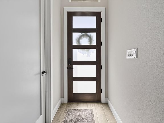 3rd image of 87 Waterford Way