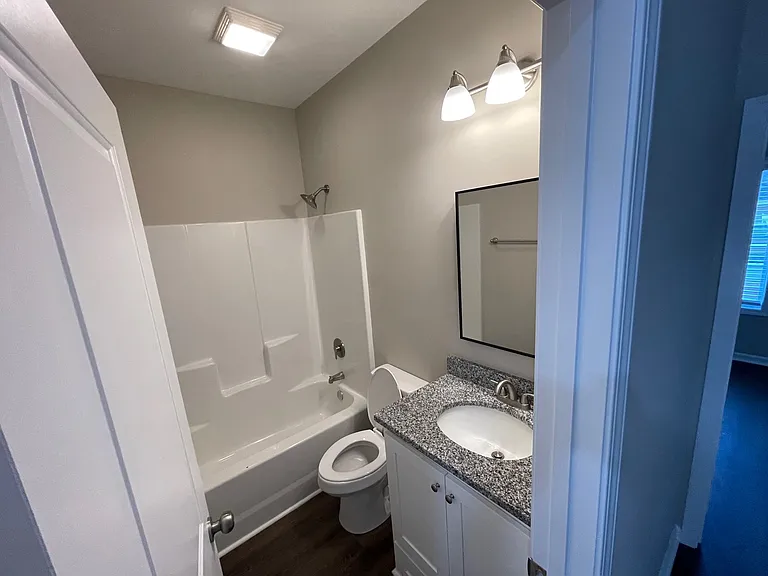 450 Sunrise Dr #14 — Photo 3