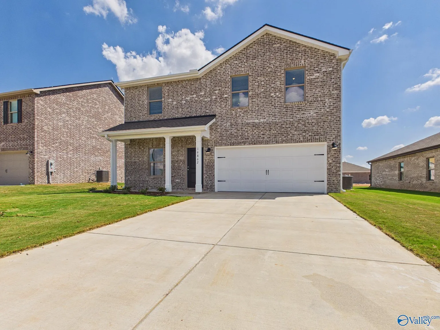 4 bed, 2.5 bath, 1891 sqft, $1,995 — Photo 1