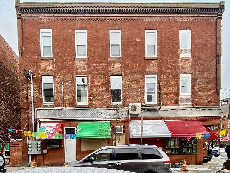1247 Snyder Ave #2