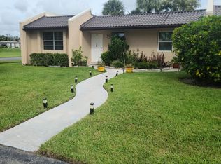 172 Lake Meryl Dr, West Palm Beach, FL 33411