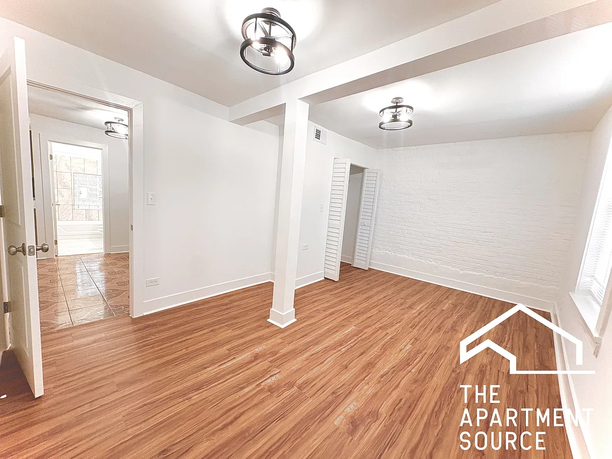 Building Photo - 3919 W Potomac Ave #G