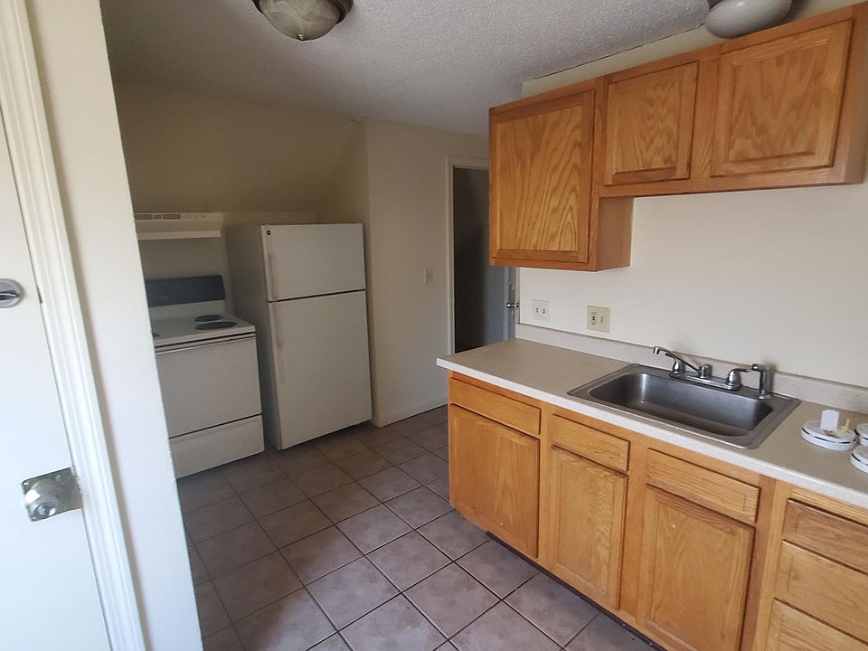 2nd image of 569 Main St Floor 2