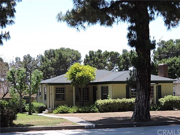 2nd image of 11542 Beverly Blvd