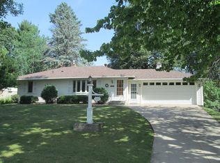 131 Downs Ave, Saint Paul, MN 55117