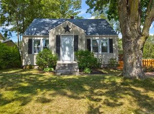 96 Porter St, East Hartford, CT 06118