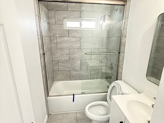 4th image of 963 Argenta Dr