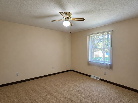 4th image of 5764 Weiss St #5764