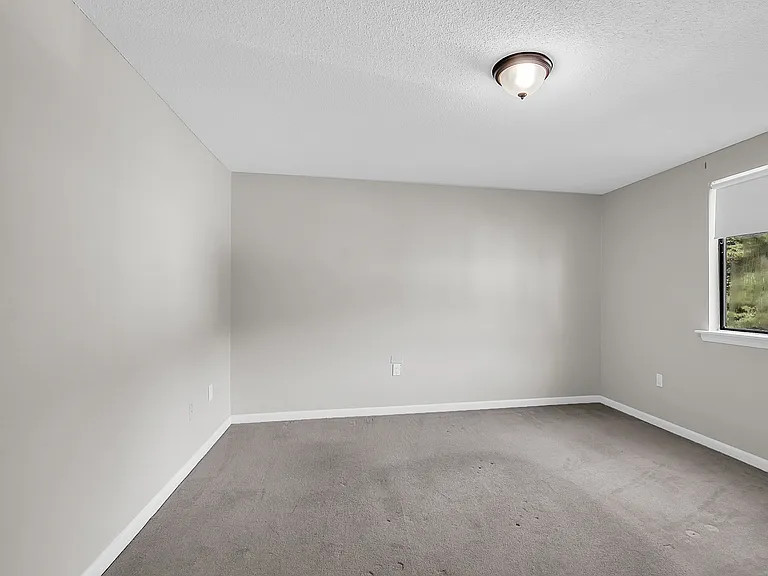 1R Snow Cir #1 — Photo 18
