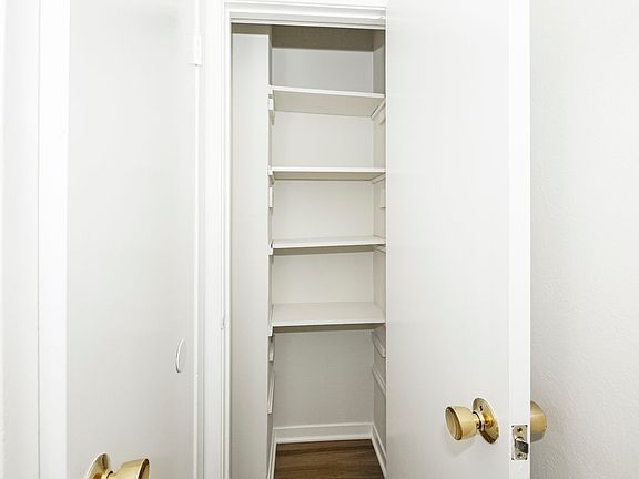 5th image of 1424 Valencia St #9