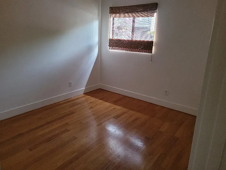 1004 Electric Ave #1004 — Photo 9