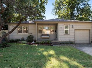 66 E 53rd Pl, Tulsa, OK 74105