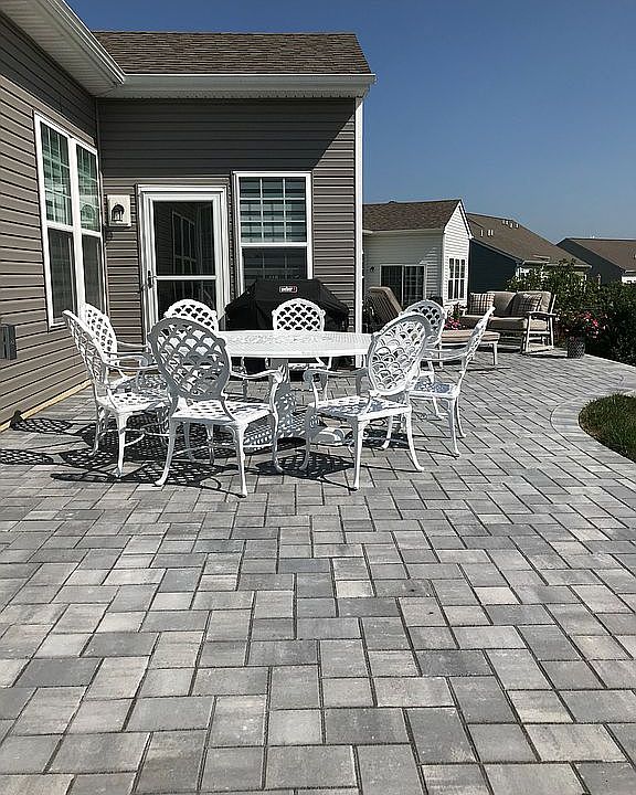 2nd image of 95 Addlestone Ln