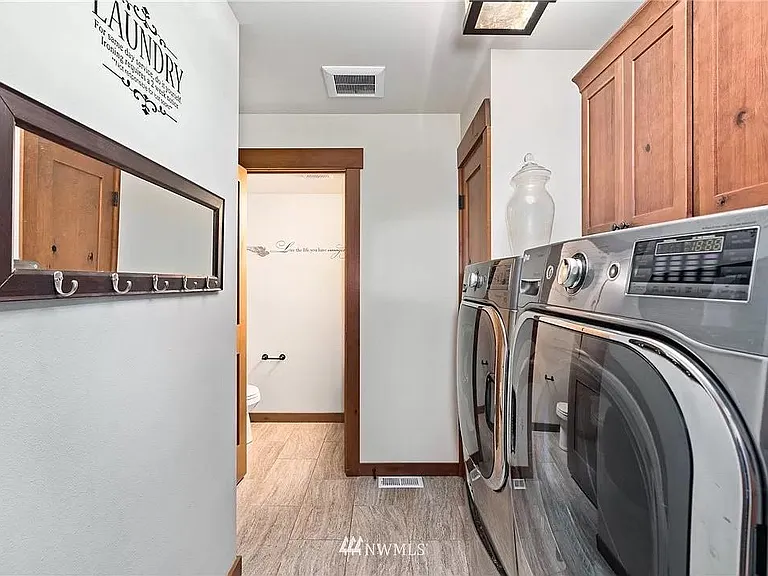 351 Dakota Heights Dr — Photo 12