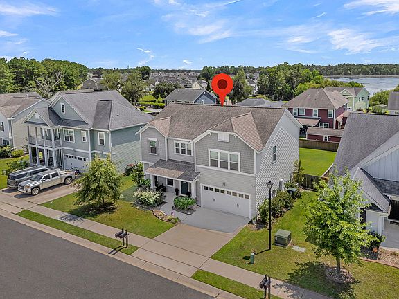 2nd image of 405 Ambergate Ln