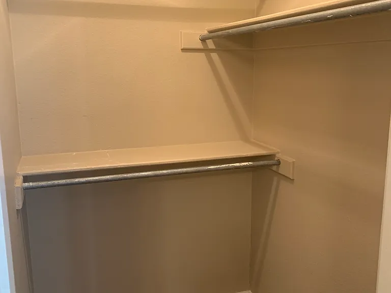 718 Amber Ave — Photo 10