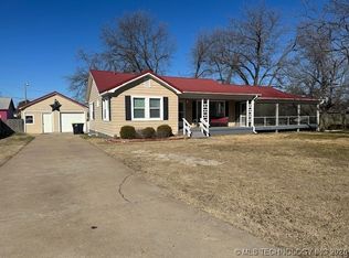 924 N Burns St, Holdenville, OK 74848